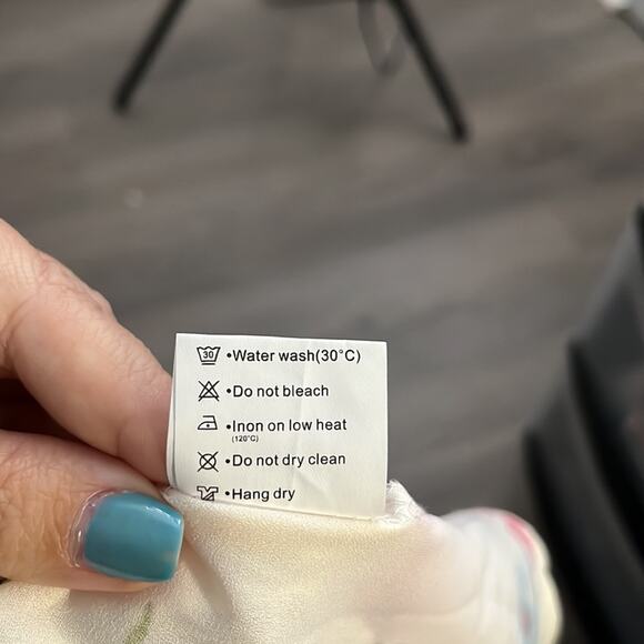 Pink Milly Floral Open Kimono Size Medium - Picture 8 of 8